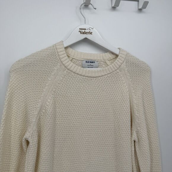 Old Navy Cream Crewneck Knit Sweater Size Small Oversized Fall Classic - Picture 2 of 9